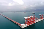 Proyek Konveyor Sabuk Pipa Berwarna di Pelabuhan Jawa, Indonesia